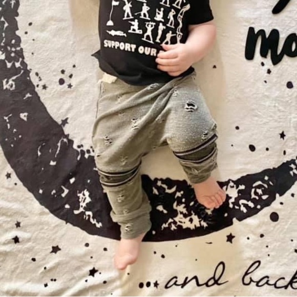 Posh kiddos pants - Picture 2 of 2